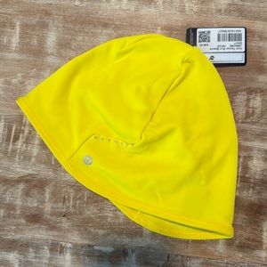 Lululemon o/s cold terrain run beanie